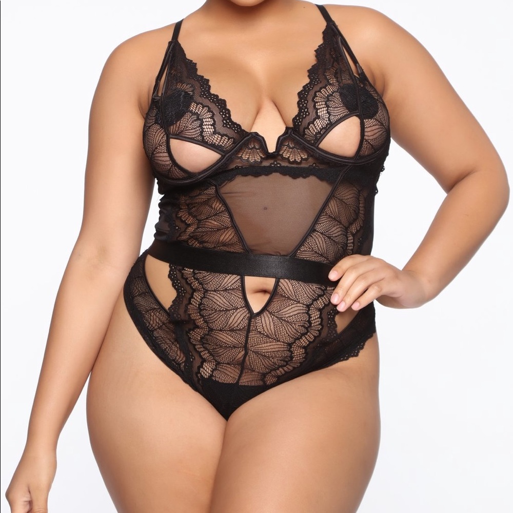 Fashion nova lace teddy